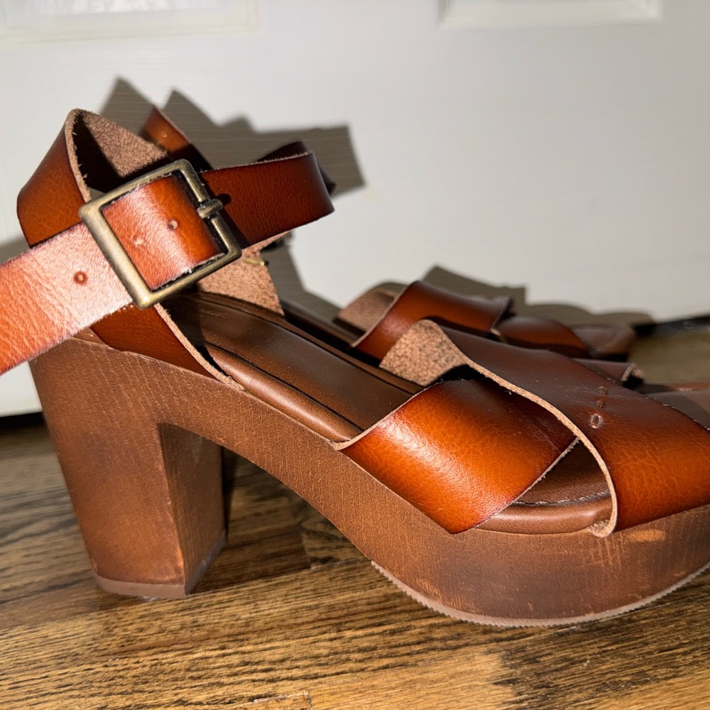 Platform shoes